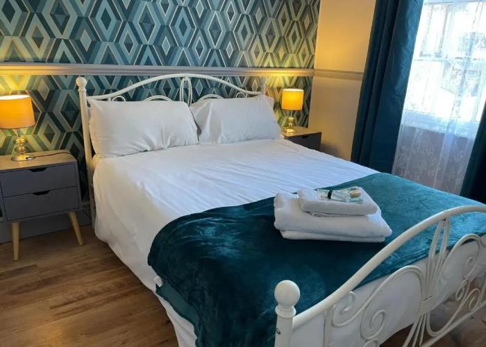 LilyRose Hotel