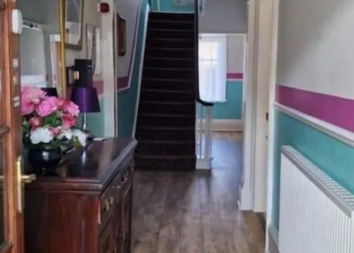 LilyRose Hotel