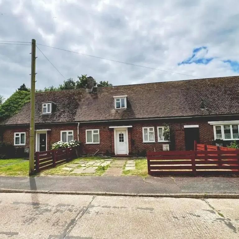 Suspire House -sleeps6-garden-bbq-coastal Retreat