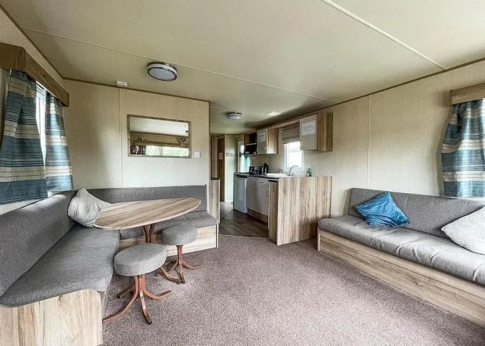 Cottages_and_Houses Caravansleeps8-hottub-fireplace-garden-patio