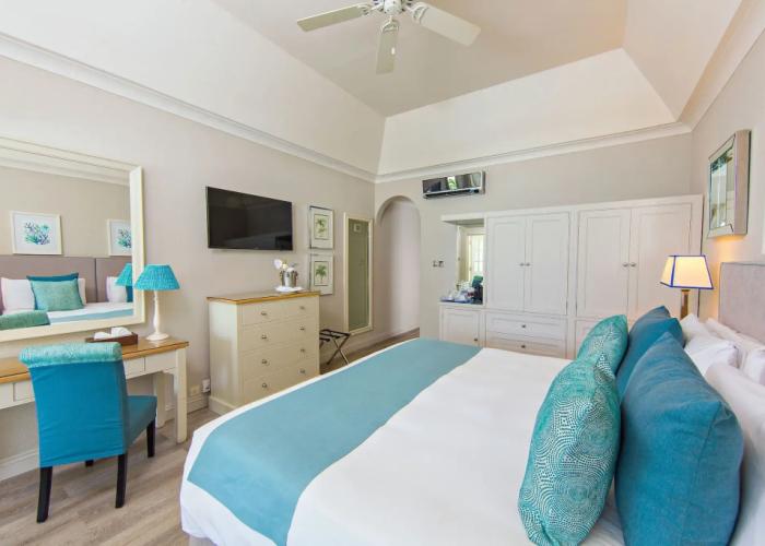 Blue Waters Resort & Spa