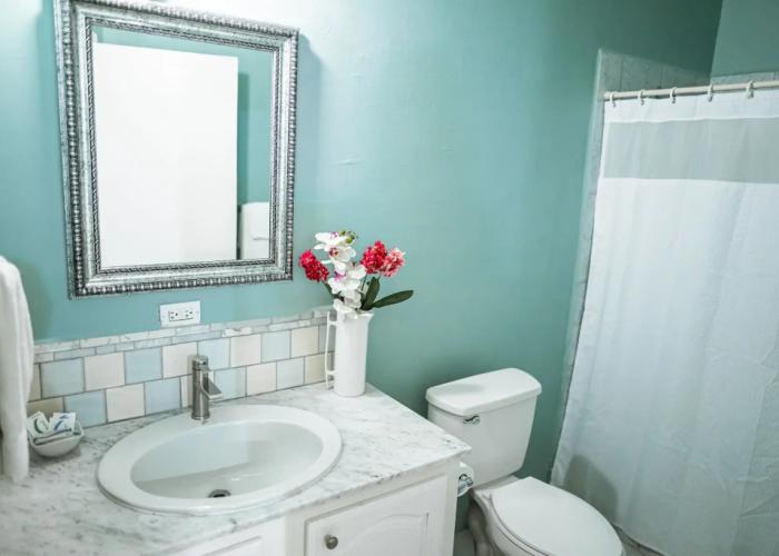 Connie's Comfort Suites