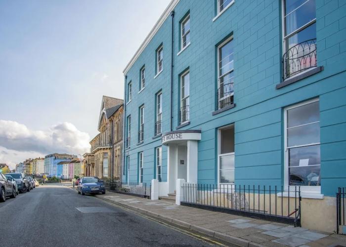 No. 6 Croft House - 1 Bedroom Apartment - Tenby