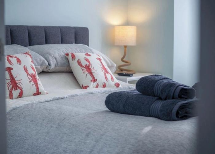 No. 6 Croft House - 1 Bedroom Apartment - Tenby