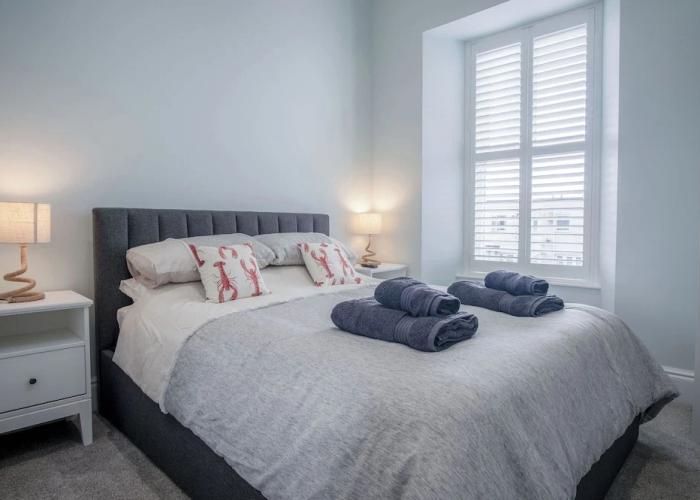 No. 6 Croft House - 1 Bedroom Apartment - Tenby