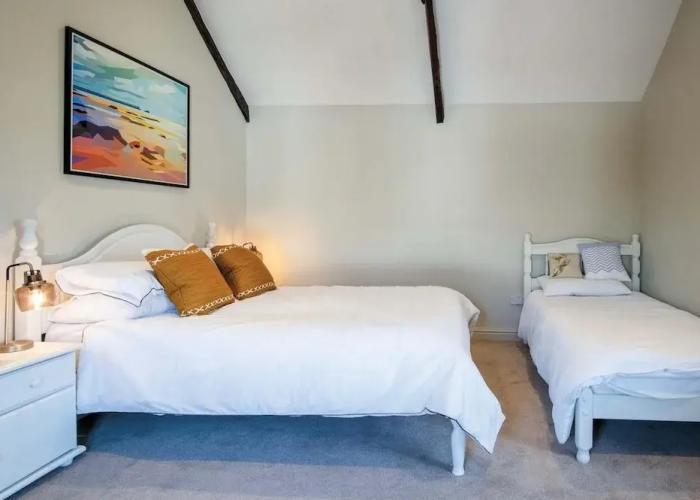 Tregoyr - 3 Bedroom Holiday Home - St. Florence