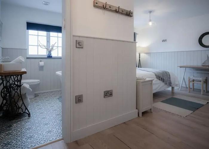 The Old Spa - 2 Bedroom Cottage - Pleasant Valley