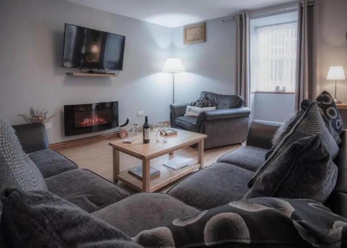 Rose Coach House - 3 Bedroom Cottage - Pendine