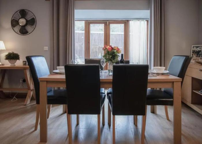 Rose Coach House - 3 Bedroom Cottage - Pendine