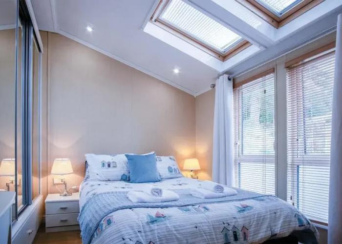 3 Manor Lodge - 2 Bedroom Lodge - Pendine
