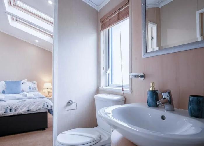 3 Manor Lodge - 2 Bedroom Lodge - Pendine