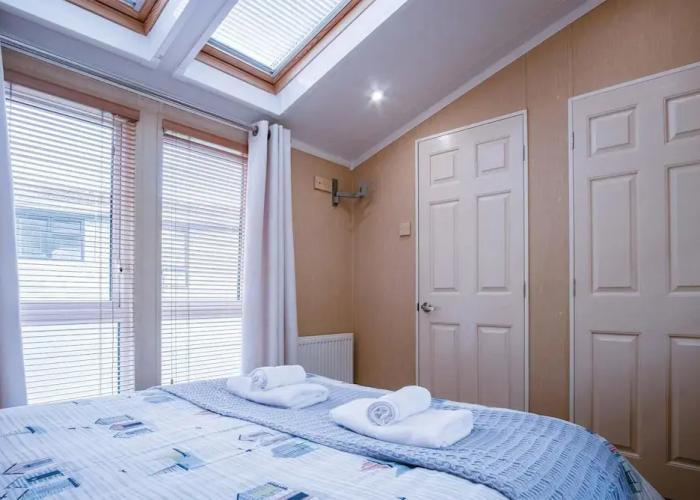 3 Manor Lodge - 2 Bedroom Lodge - Pendine