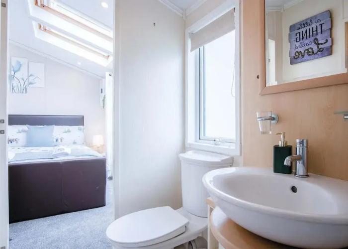 2 Manor Lodge - 2 Bedroom Lodge - Pendine