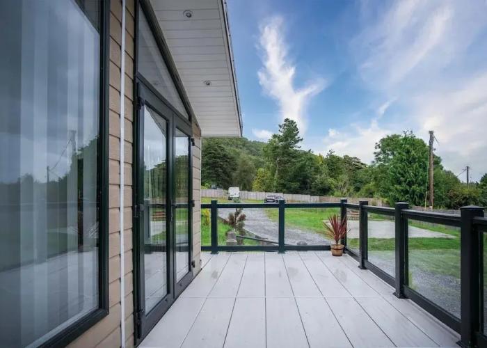 2 Manor Lodge - 2 Bedroom Lodge - Pendine