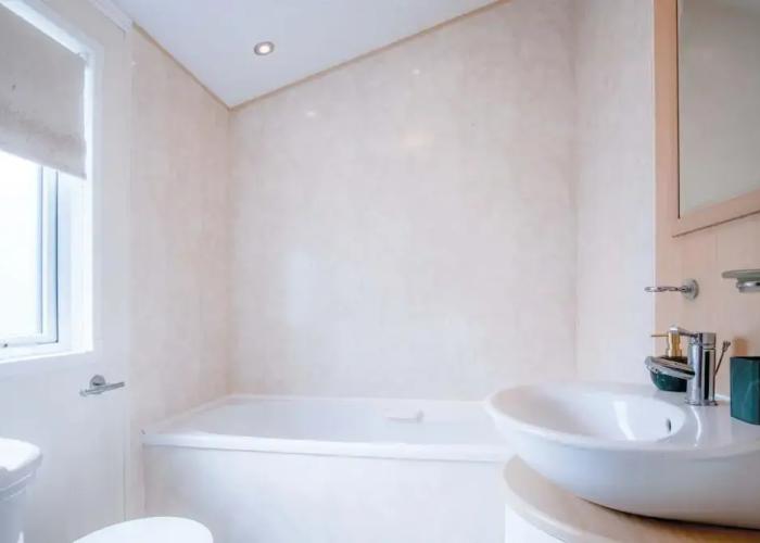 2 Manor Lodge - 2 Bedroom Lodge - Pendine