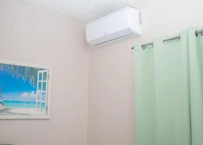 Lovely 2 Bedroom Apt 4 Warm, Cosy, Comfortable