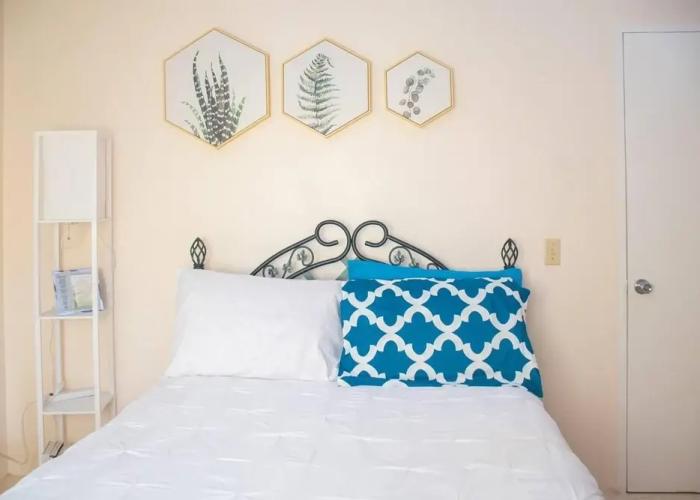 Lovely 2 Bedroom Apt 4 Warm, Cosy, Comfortable