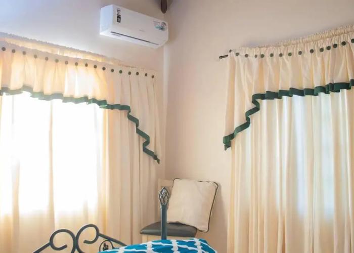 Lovely 2 Bedroom Apt 4 Warm, Cosy, Comfortable
