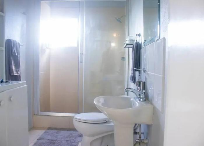 Apt 2 Stylish 2 bed Cosy and Comfortable