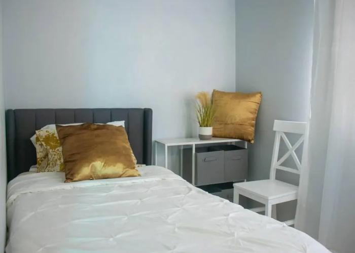 Apt 2 Stylish 2 bed Cosy and Comfortable