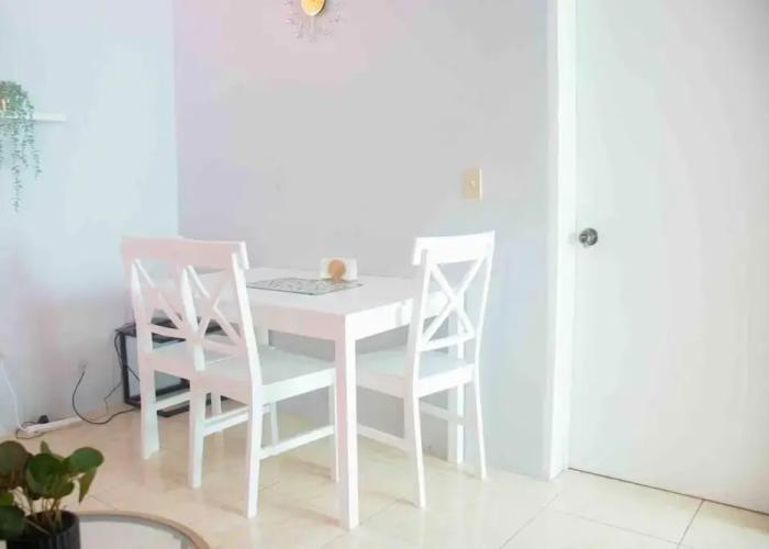 Apt 2 Stylish 2 bed Cosy and Comfortable