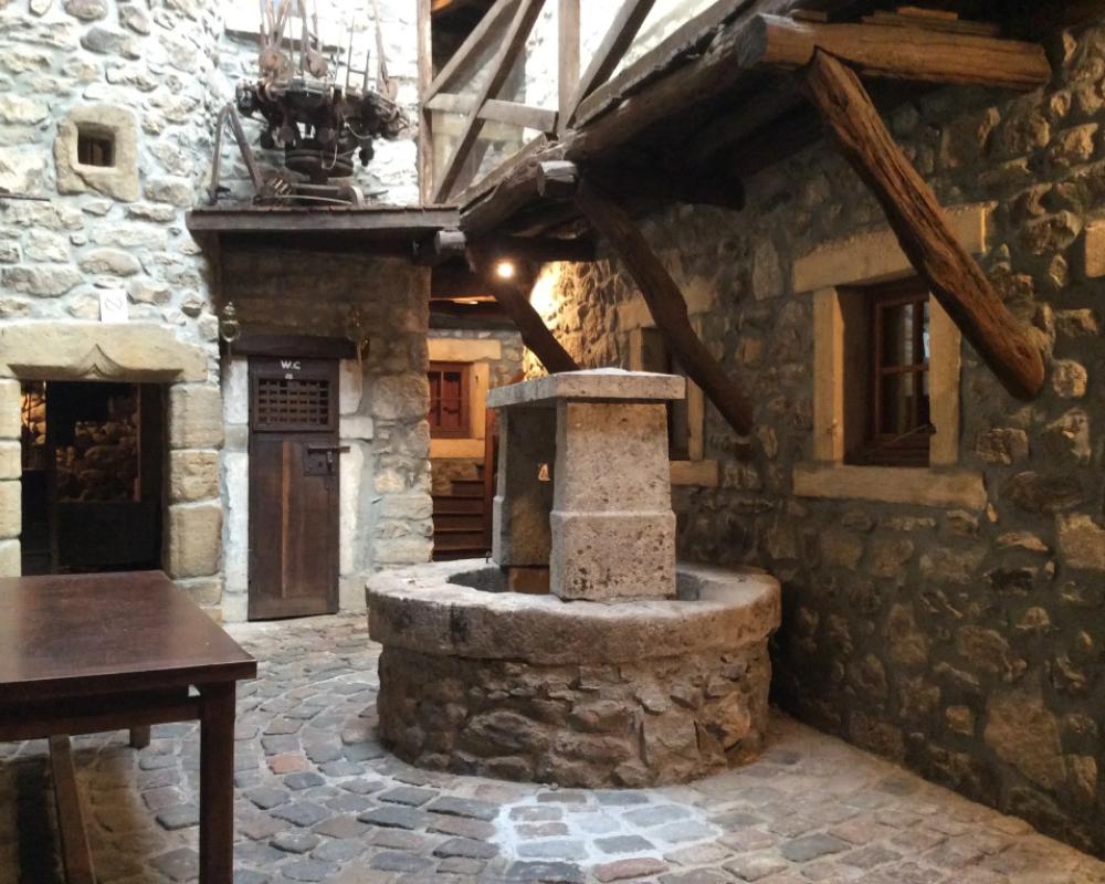 Aux Prisons de Montagny Guest House