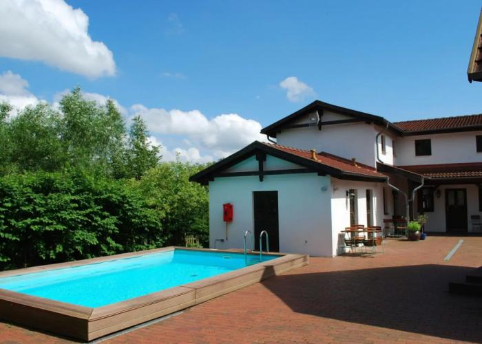 Geraeumige Wohnung in Dargun mit Pool