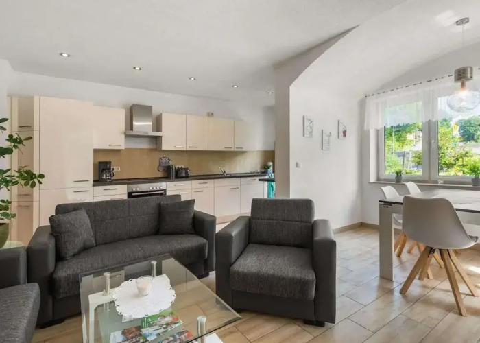 Modern Apartment in Sebnitz With a Terrace in Sebnitz