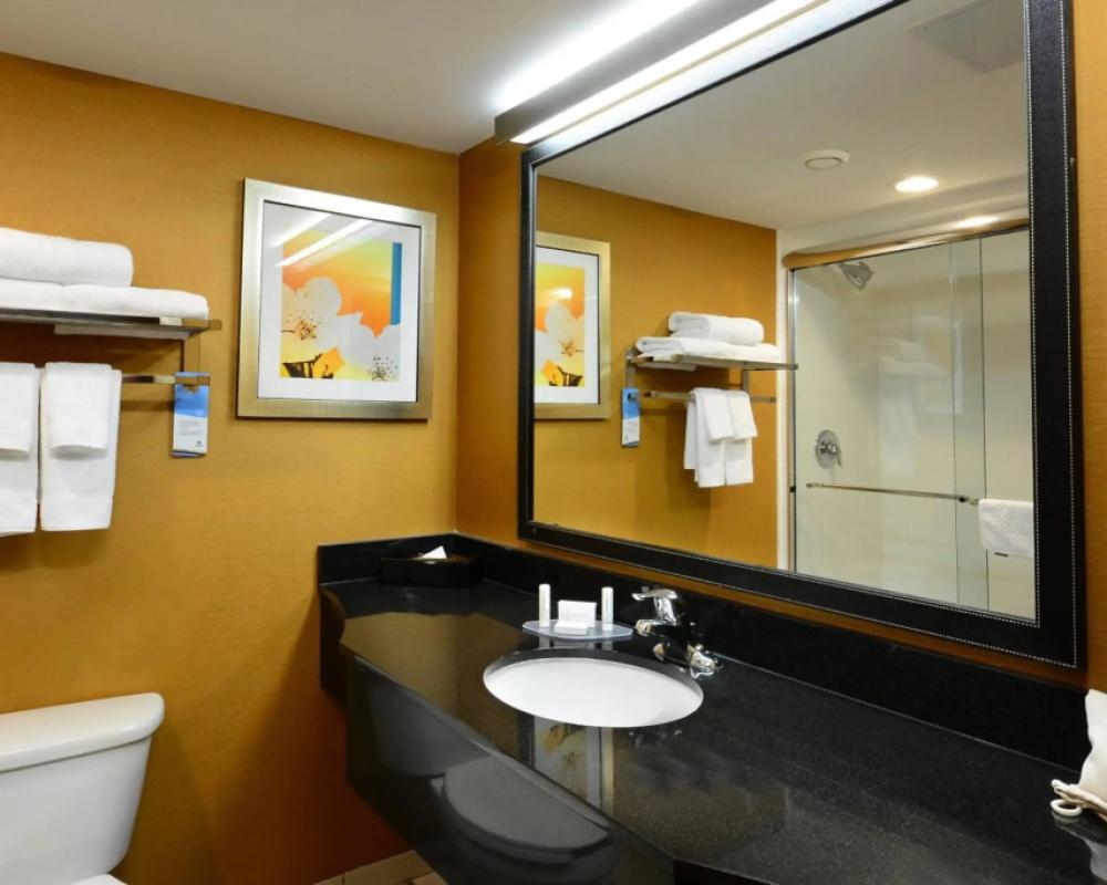 фото Fairfield Inn & Suites by Marriott Winston-Salem Hanes Mall