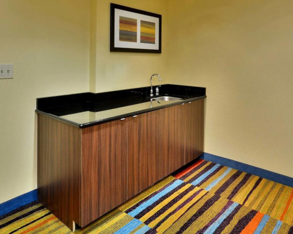 фото Fairfield Inn & Suites by Marriott Winston-Salem Hanes Mall