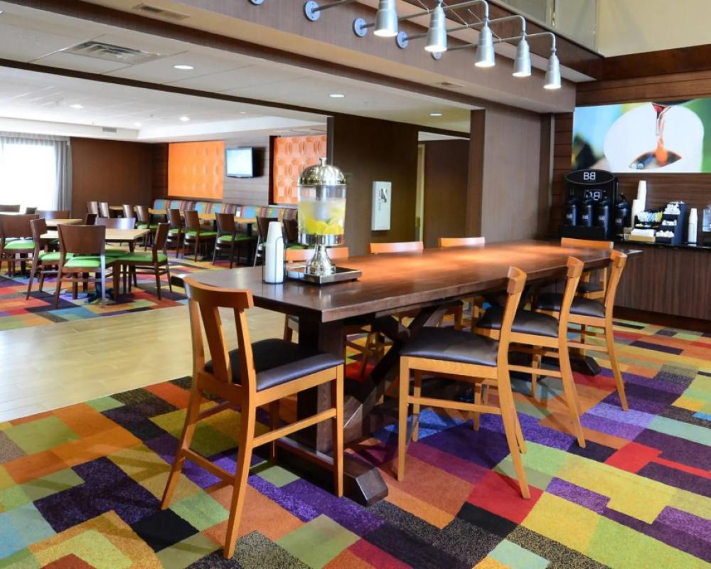 фото Fairfield Inn & Suites by Marriott Winston-Salem Hanes Mall