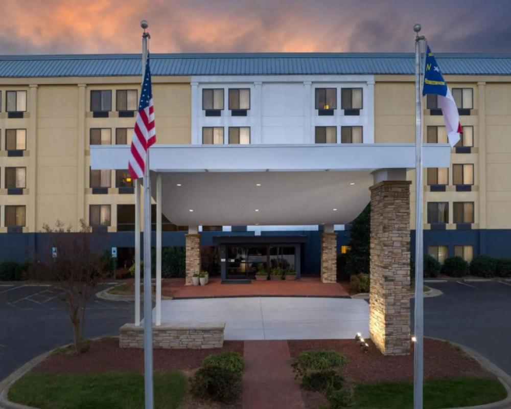 фото Fairfield Inn & Suites by Marriott Winston-Salem Hanes Mall