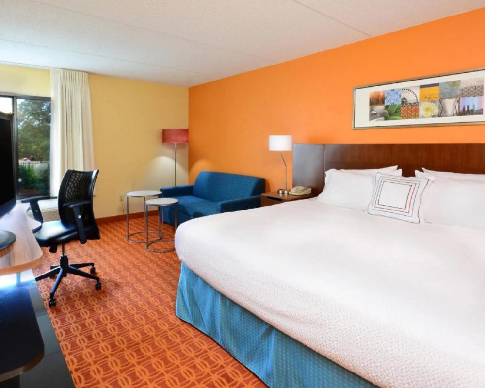 фото Fairfield Inn & Suites by Marriott Winston-Salem Hanes Mall