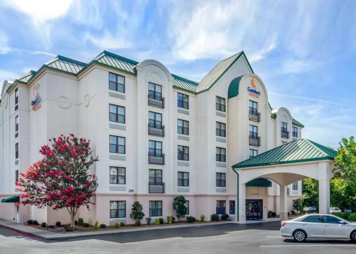Comfort Suites Hanes Mall