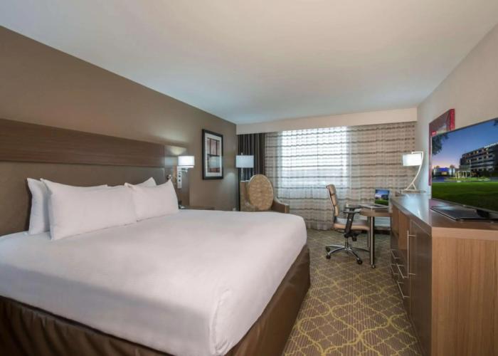 DoubleTree by Hilton Winston Salem - University