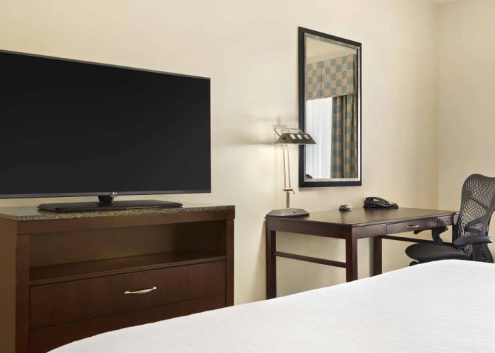 Hilton Garden Inn Winston-Salem/Hanes Mall