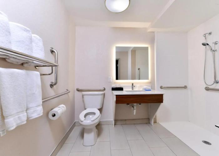 Holiday Inn Express Winston-Salem Medical Center Area by IHG