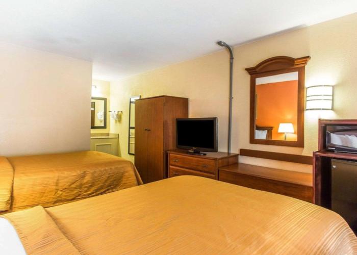 Quality Inn University