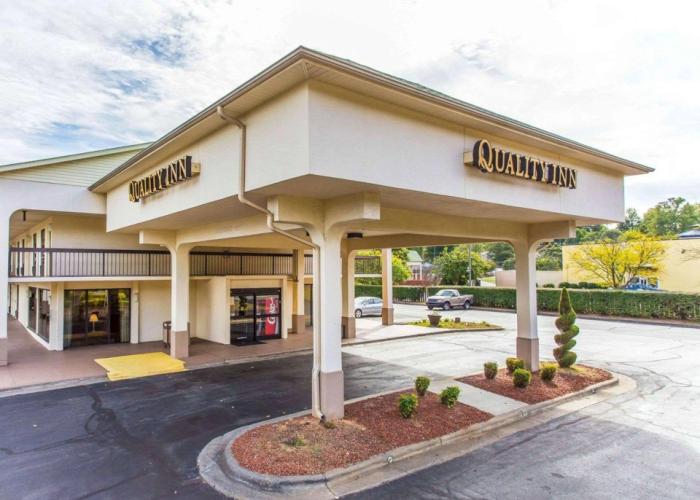 Quality Inn University