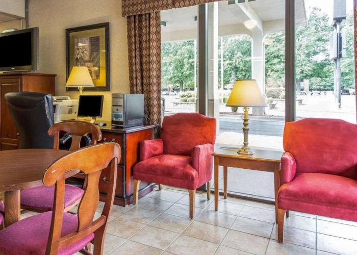 Quality Inn University