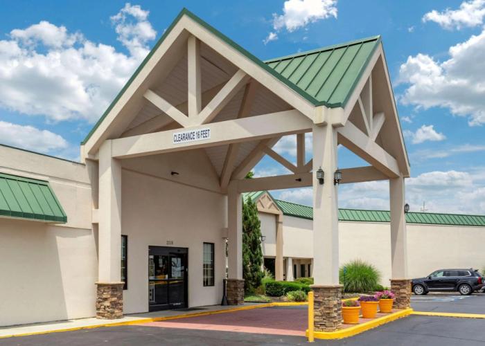 Quality Inn & Suites Hanes Mall