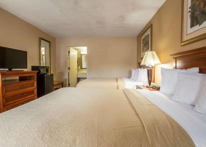 Quality Inn & Suites Hanes Mall