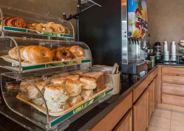 Quality Inn & Suites Hanes Mall