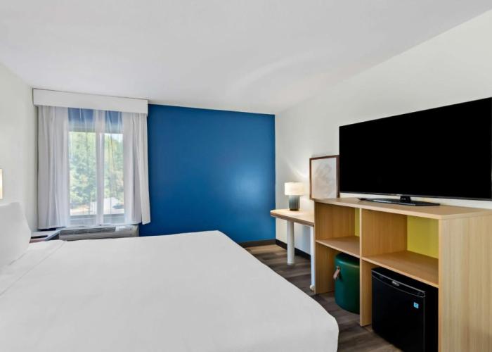 Spark by Hilton Winston-Salem University