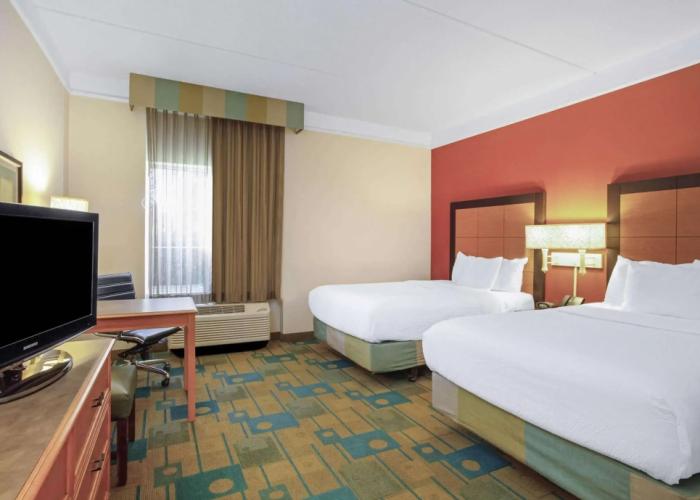 La Quinta Inn & Suites by Wyndham Winston-Salem