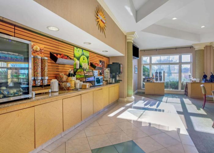 La Quinta Inn & Suites by Wyndham Winston-Salem