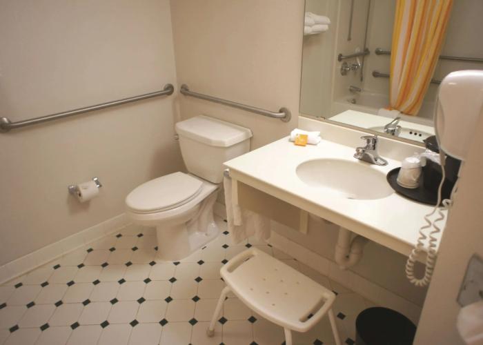 La Quinta Inn & Suites by Wyndham Winston-Salem