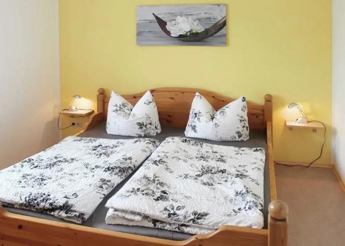 Spacious Apartment in Weissig With Garden