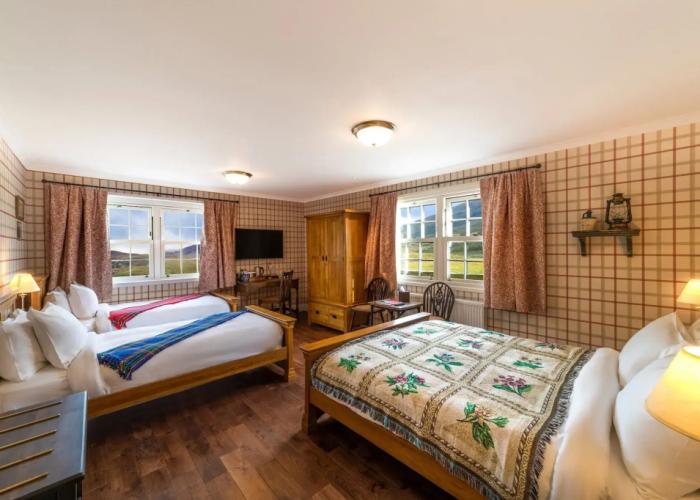 The Cluanie Inn