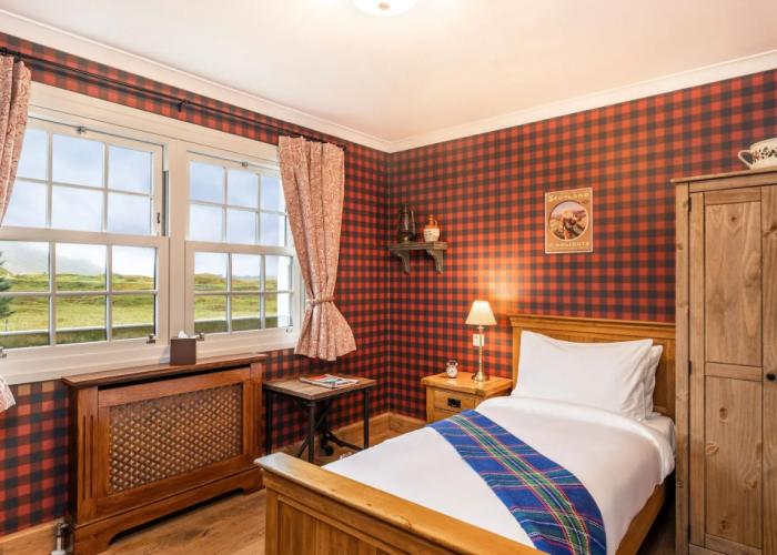 The Cluanie Inn